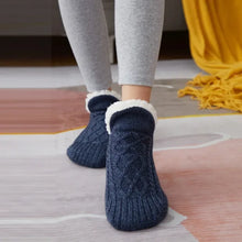 Load image into Gallery viewer, Winter Slipper