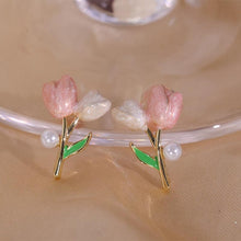Load image into Gallery viewer, Flower Earrings