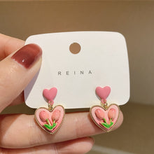 Load image into Gallery viewer, Flower Earrings