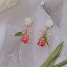 Load image into Gallery viewer, Flower Earrings