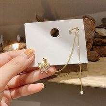Load image into Gallery viewer, Sparkling Earings Butterfly Clips - OZN Shopping