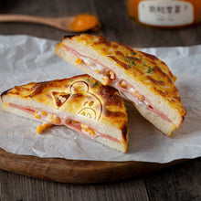 Load image into Gallery viewer, Non-Stick Sandwich Maker Frying Pan