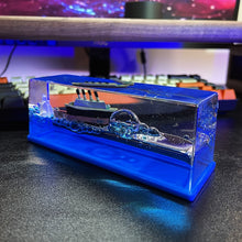 Load image into Gallery viewer, Floating Glass Shipping Boat